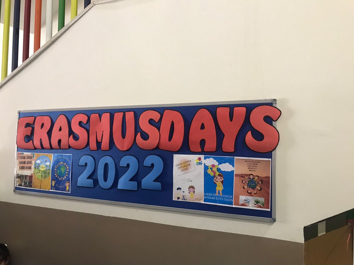 MemKecioren's tweet photo. @YasarTalia Canva poster sergisi. Müdürlüğümüze bağlı ABprojesi yürüten kurumların #ErasmusDays2022 kapsamındaki aktivitelerine konuk olduk. Dumlupınar İlkokulunda geri dönüşüm materyalleri ile defile ve sıfır atık sergisi. @ulusalajans @KeciorenMEM @Yasarturk6155 @halit_gursal https://t.co/D9bf7Ui1Op