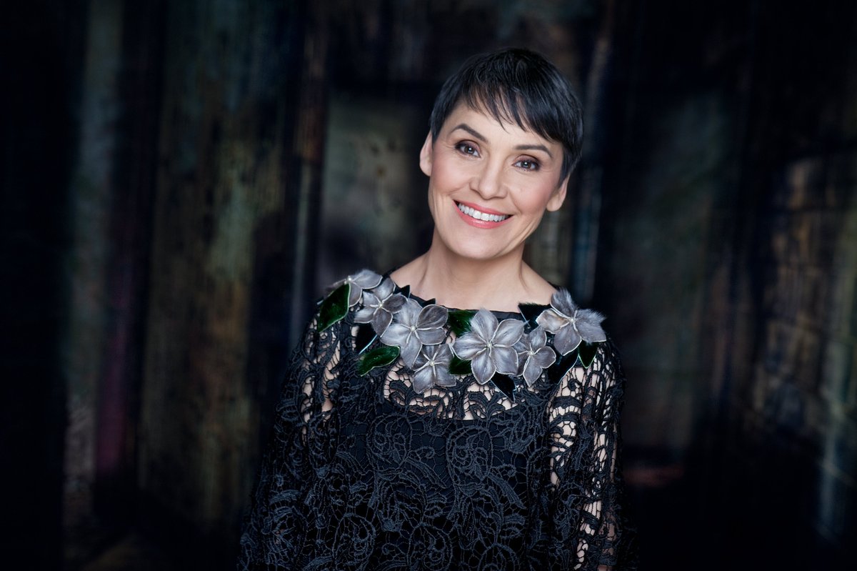 Inuk singer/songwriter, lifelong student of her own culture and music legend @S_Aglukark will join us on the air at 11:30! This superstar is part of Gord's Legacy concert at the @FirstOntPAC on Thursday, October 20th. Listen to the interview here----> bit.ly/CKTBLIVE