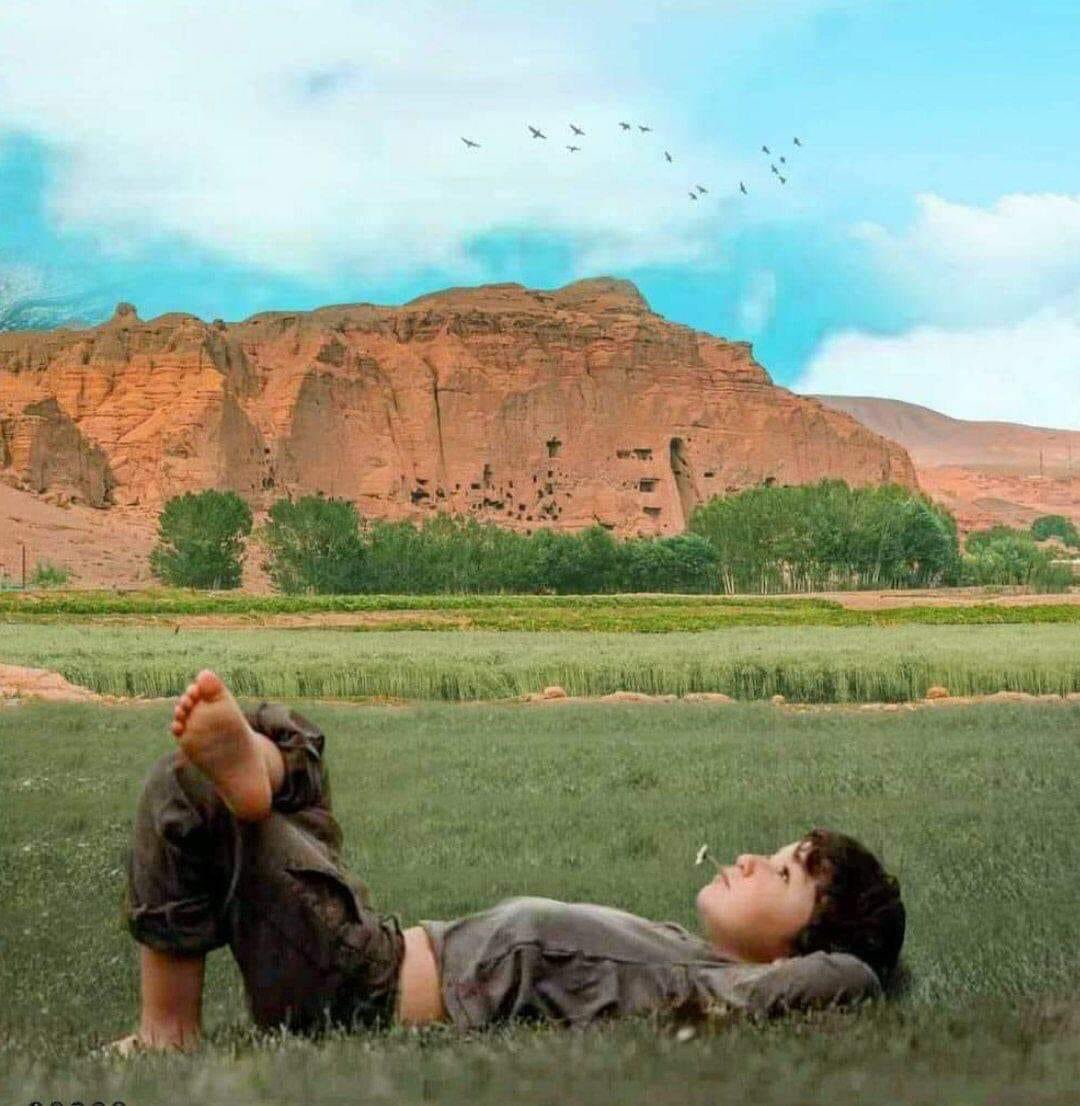 sara06203251's tweet photo. من امروز فقط می خواه�� کسانی که فالور کم دارند را فالو کنم 
با یک هشتک نام تان را بنوسید تا مه فالو کنم 
عله بدوی 
#StopHazaraGenocide 
هیچ حسی بهتر و پایدارتر از کمک به انسانهای دیگر نیست...چه حس خوبیست.. هشتگ زدن ، 
ای کاش انهایی که انسانهای بیگناه را میکشند، این را تجربه کنند https://t.co/znH5WZugub
