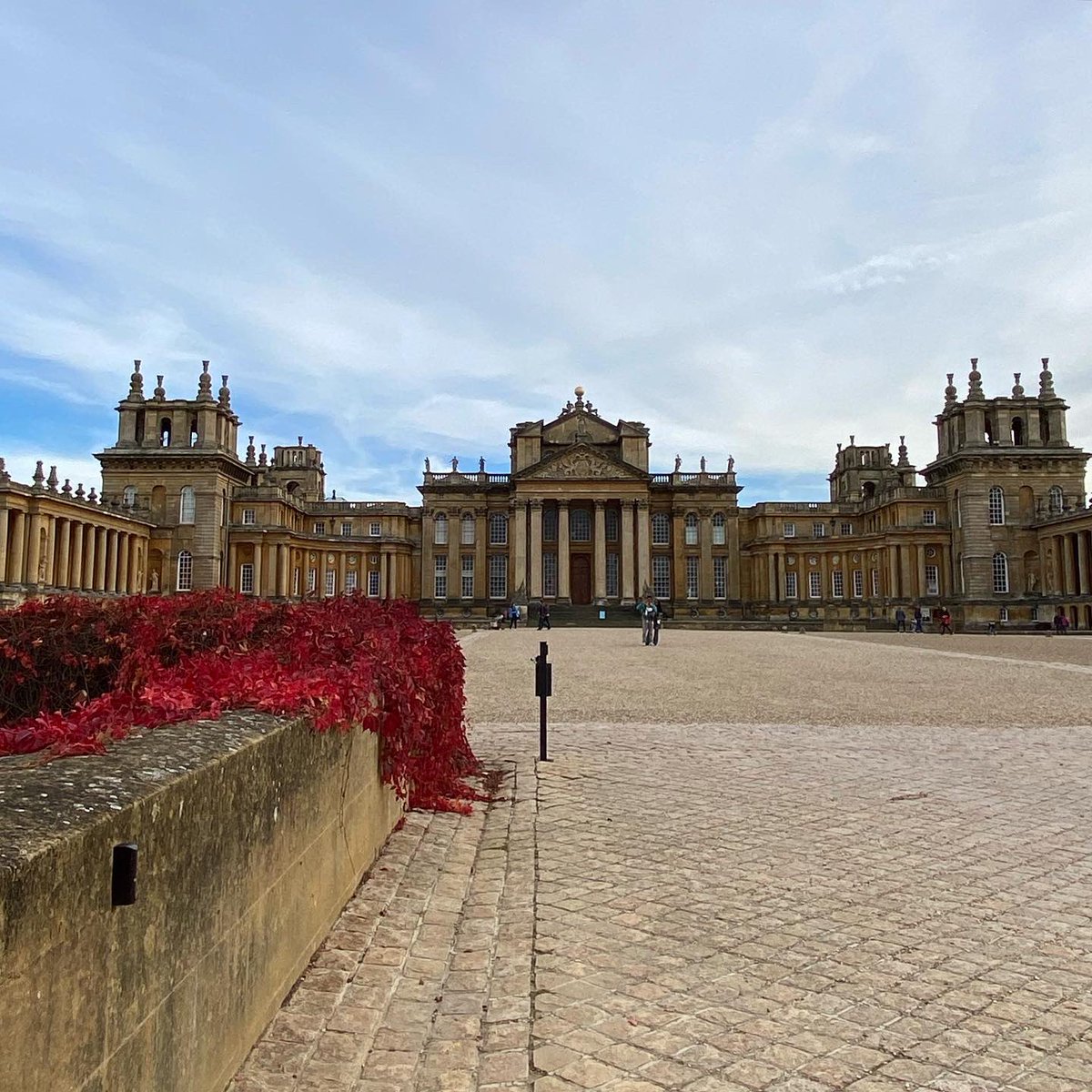 Dr Emily Vincent (dremilyvincent.bsky.social) (@emily__vincent) on Twitter photo “The red weed grew with astonishing vigour and luxuriance”
- ‘The War of the Worlds’, H. G. Wells (1897)
A visit to <a href="/BlenheimPalace/">Blenheim Palace</a> for perhaps the prettiest alien landscape 👽🏛🍁 “The red weed grew with astonishing vigour and luxuriance”
- ‘The War of the Worlds’, H. G. Wells (1897)
A visit to <a href="/BlenheimPalace/">Blenheim Palace</a> for perhaps the prettiest alien landscape 👽🏛🍁
