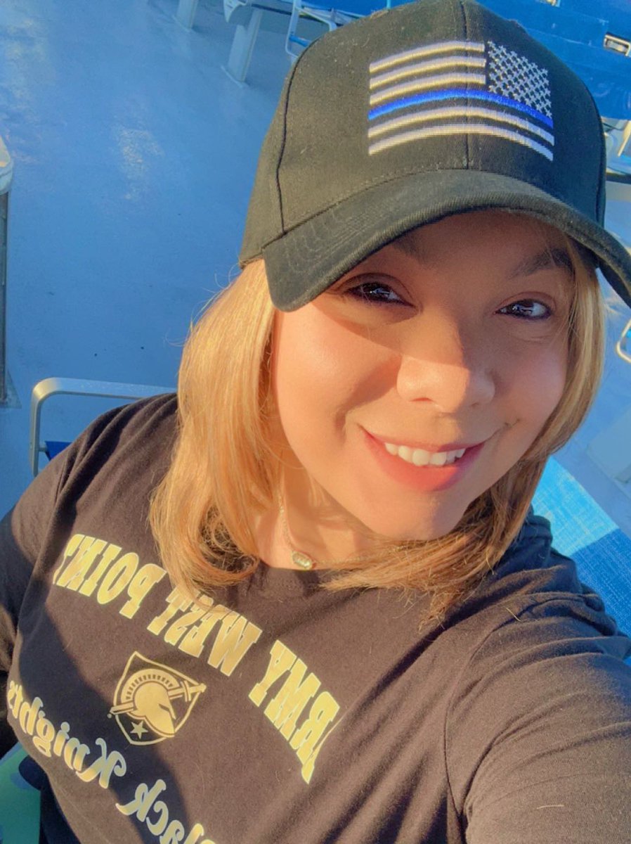 EriiNad's tweet photo. Next stop West Point, NY for the #ArmyvsColgate game! ๐ #GoArmy #RealtorDayOff #solotrip https://t.co/OMtNFIfF25