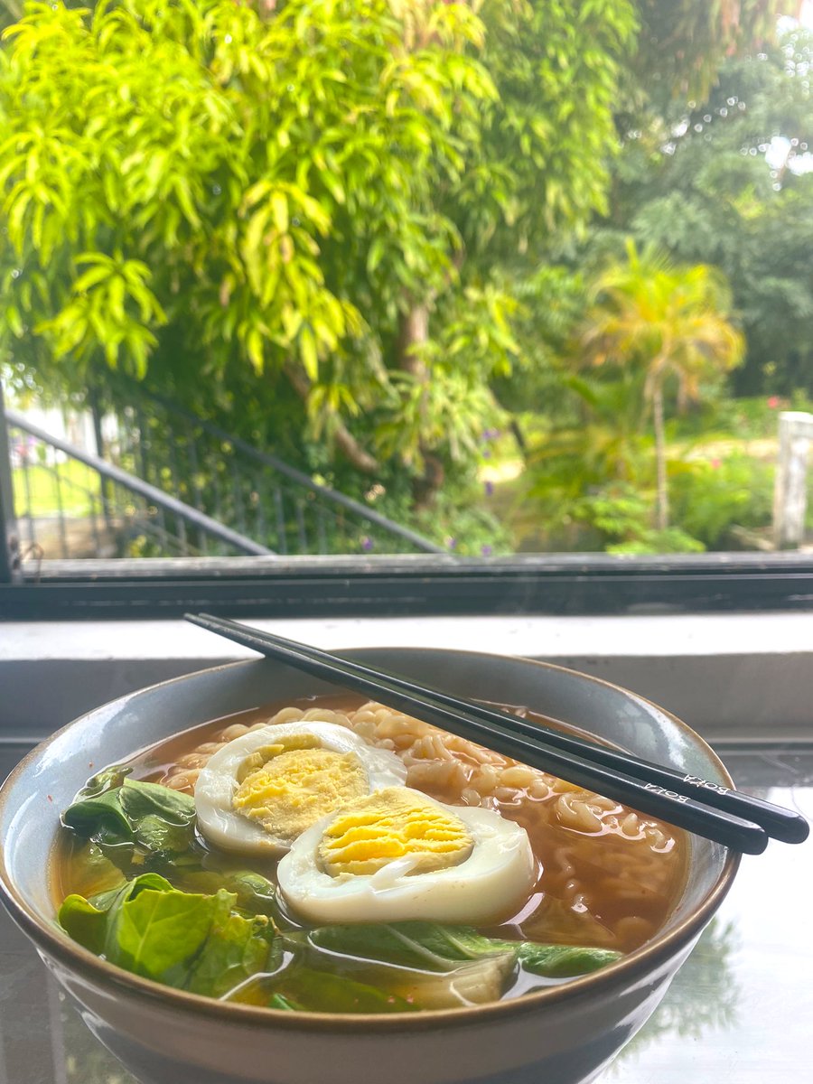 DlgTiara's tweet photo. All da 🍜 angles https://t.co/mWWHL1ce4o