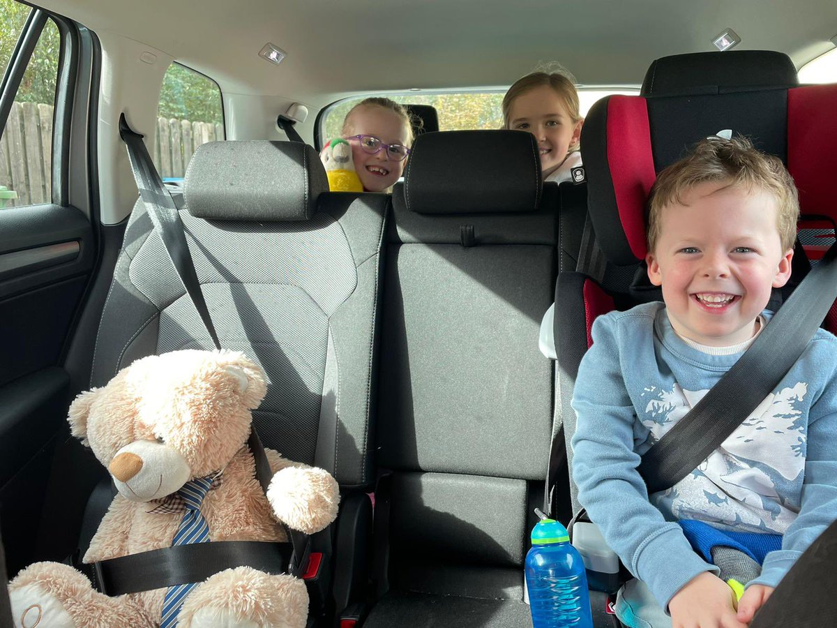 JunInfSAttracta's tweet photo. Teddy was feeling lonely in school so he asked to spend the weekend with Ollie. How lucky is he heading off to a birthday party??? Ollie and Teddy will tell us all about it on Monday. @PDSTLiteracy #orallanguage https://t.co/KzxNgBh3xx