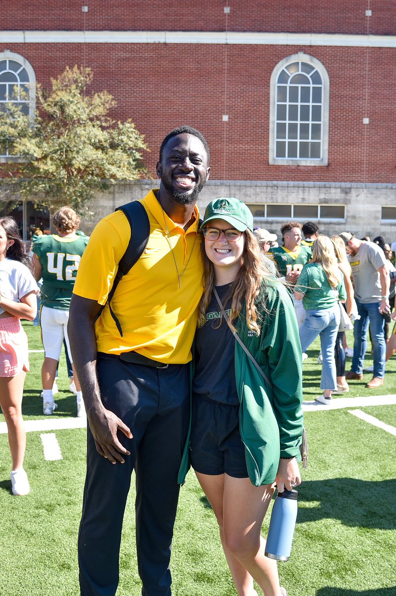 MAsagunla's tweet photo. Happy GAMEDAY!!! Blessed to be doing what i love!! Excited to see our MEN work today! #blessed #BUlly #BUnited #BUncommon #BUnshakeable https://t.co/PiibGOpTzm