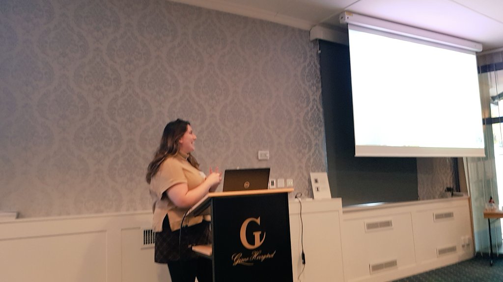 SCAPE_Poll_Ecol's tweet photo. Staying at pesticides, @aoreilly28 presents how widely used insecticides impact the foraging behaviour and pollination services delivered by solitary mason bees (Osmia bicornis) #SCAPE2022 https://t.co/nhOcoRw9jO