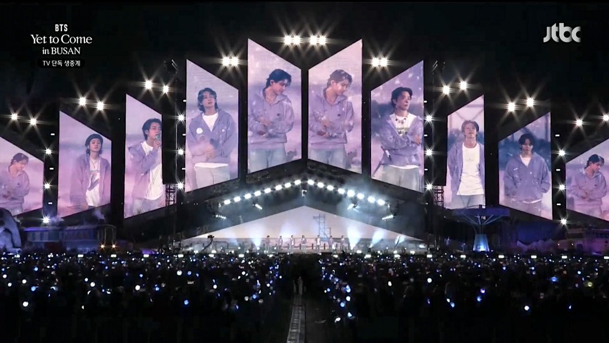 MusicMonkeyBE's tweet photo. BTS triomfeert tijdens gratis concert in Busan: “Nooit gezegd dat we zouden stoppen”
@bts_bighit @BTS_twt #YetToComeinBUSAN

https://t.co/I1fi1YR2uO https://t.co/ysYOXYo50W