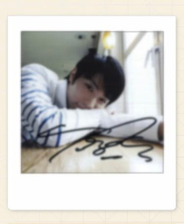 yuzuruluviee's tweet photo. polaroid yuzu my beloved 💙 https://t.co/TcDDxxBZFB