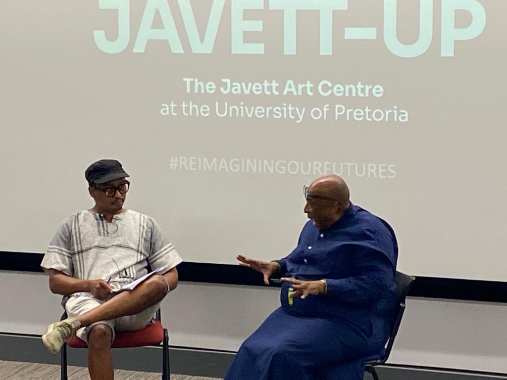 FatCatsBookClu1's tweet photo. We're spending the afternoon @JavettUP with Ntate @ZakesMda
#fatcatsbc
#zakesmda
#javettup https://t.co/aoV9KTj8Ku