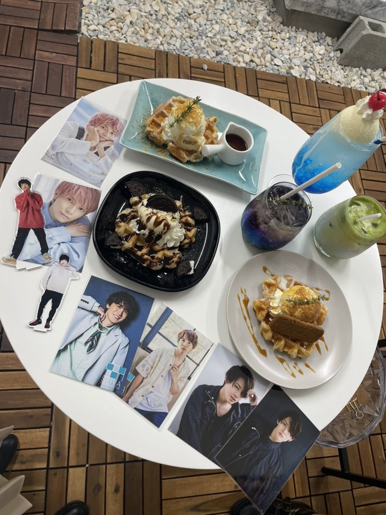 hm42158's tweet photo. 推しのいる生活、めちゃめちゃ楽しくて幸せでした😭
植ちゃんの晴れ男パワー?
真夏並みの暑さ💦
actorsleagueの熱も冷めず話し続けてました😂
初めてのビールはビアボールに!🍻
すごく飲みやすかったです!
#植田圭輔
#糸川耀士郎
#笹森裕貴
#アクターズリーグ公式飲料ビアボール
#soleda
#KAYAcafe https://t.co/dh0nabN6gz