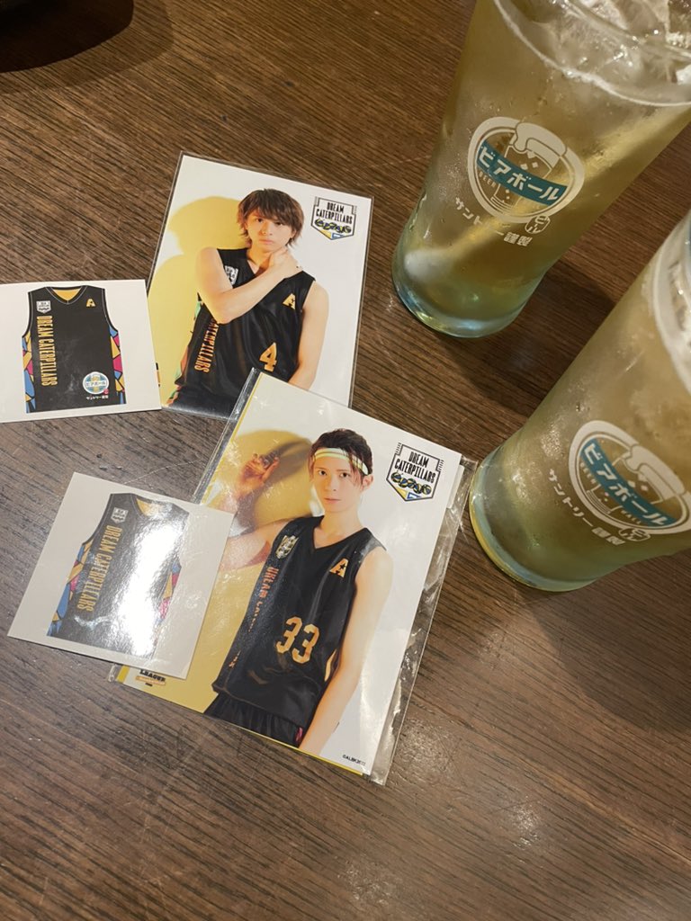 hm42158's tweet photo. 推しのいる生活、めちゃめちゃ楽しくて幸せでした😭
植ちゃんの晴れ男パワー?
真夏並みの暑さ💦
actorsleagueの熱も冷めず話し続けてました😂
初めてのビールはビアボールに!🍻
すごく飲みやすかったです!
#植田圭輔
#糸川耀士郎
#笹森裕貴
#アクターズリーグ公式飲料ビアボール
#soleda
#KAYAcafe https://t.co/dh0nabN6gz