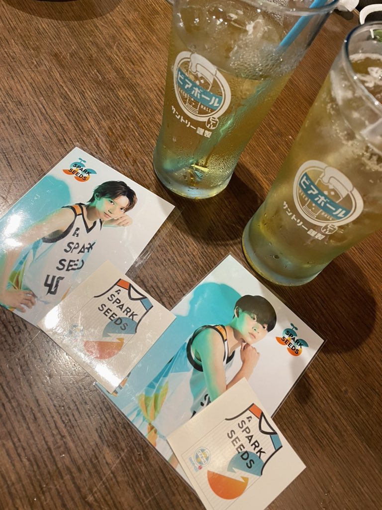 hm42158's tweet photo. 推しのいる生活、めちゃめちゃ楽しくて幸せでした😭
植ちゃんの晴れ男パワー?
真夏並みの暑さ💦
actorsleagueの熱も冷めず話し続けてました😂
初めてのビールはビアボールに!🍻
すごく飲みやすかったです!
#植田圭輔
#糸川耀士郎
#笹森裕貴
#アクターズリーグ公式飲料ビアボール
#soleda
#KAYAcafe https://t.co/dh0nabN6gz