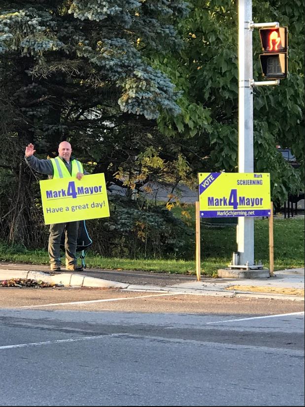 MSchjerning's tweet photo. I was out early Friday morning in Harrowsmith waving to over 900 folks heading into town and coming home from night shifts.  Lots of waves back, honks, smiles and coffee mug cheers!  Make Your Mark for Mark for Mayor in South Frontenac. https://t.co/VlOfPcN69T