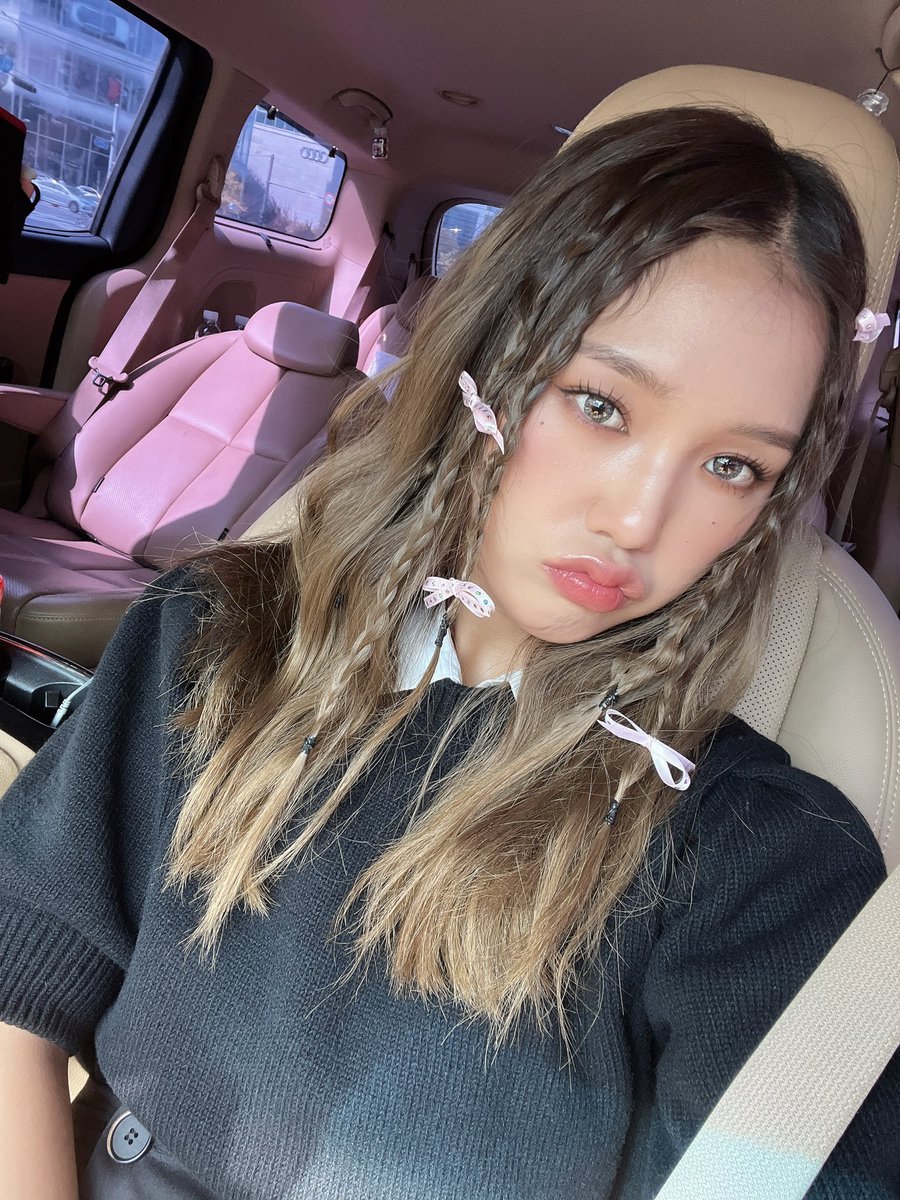 8_OHMYGIRL's tweet photo. [#OHMYAir] 전지적 미라클 시점으로 #미미 의 일상을 바라볼 시간이에요‼️😆 잠시 후 11시 10분, 'MBC 전지적 참견 시점' 에 미미가 출연합니다! 모두 본방사수하기로 약속🤙❤️

#오마이걸 #OHMYGIRL #OMG https://t.co/vJu6KHR9zy