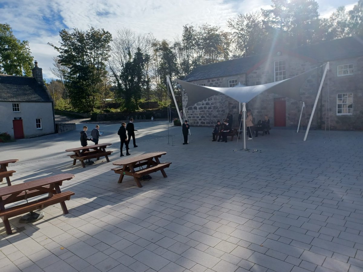 mintlawsocsub's tweet photo. Great day for fieldsketching at Aden Park with the S3 Geography class on Thursday #outdoorlearning #mintlawacademy #learningtogether https://t.co/NMftrXEcn4