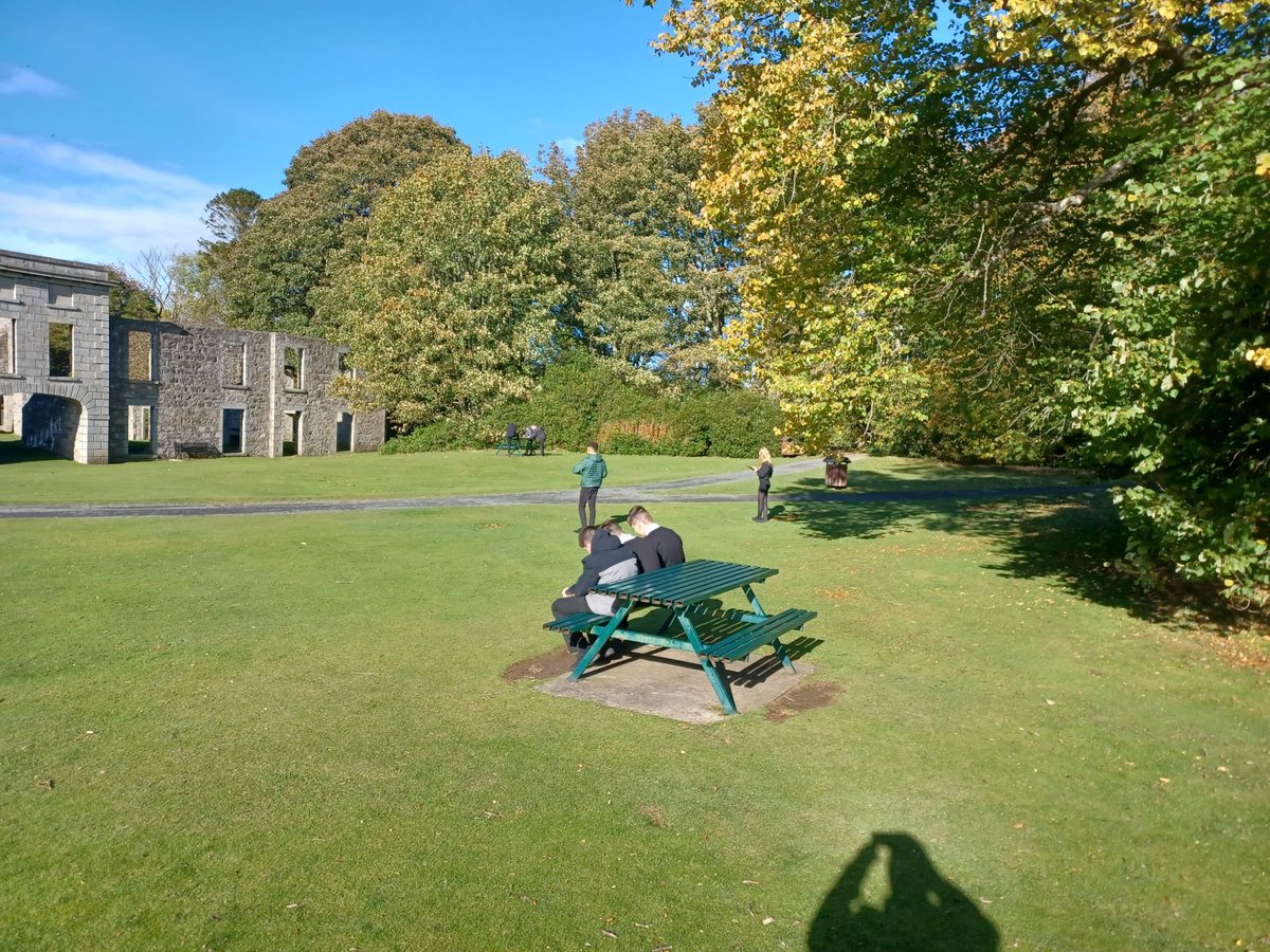 mintlawsocsub's tweet photo. Great day for fieldsketching at Aden Park with the S3 Geography class on Thursday #outdoorlearning #mintlawacademy #learningtogether https://t.co/NMftrXEcn4