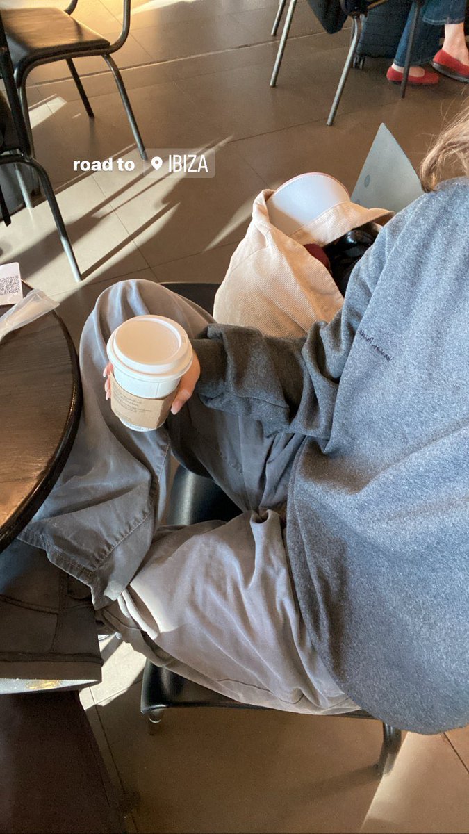 evabeARG's tweet photo. 📸 #evab vía historias de instagram. https://t.co/8F5E7KARlY