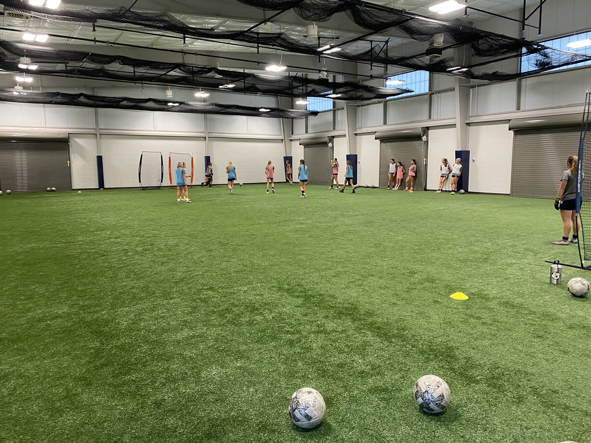 EtownSoccer's tweet photo. Great session this AM prepping for the KHSAA Sweet 16 game at Etown Hs at 7pm Monday!   Be there Panther Nation!  #LastGameNotYet #TimeToHunt #PantherNation #GoBigE https://t.co/JZdlvSsTxk