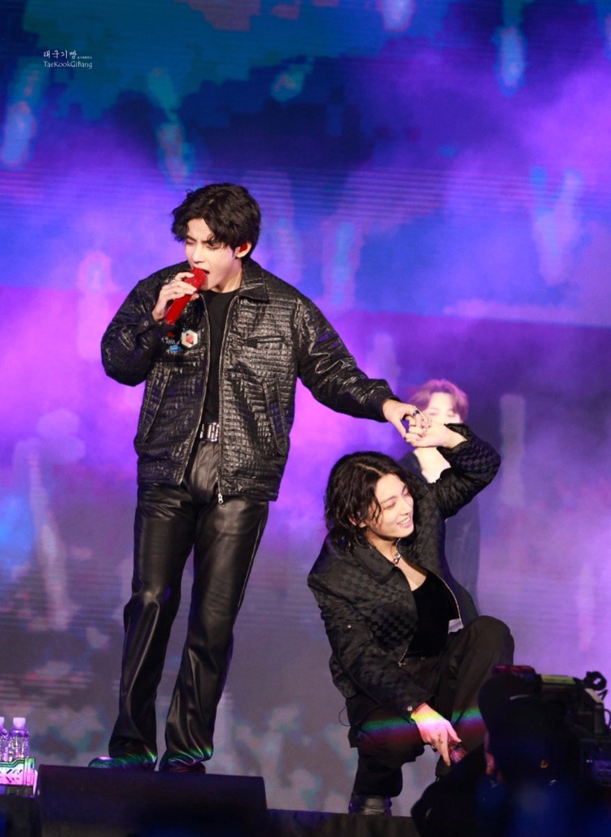 Another angle 😭😭😭😭