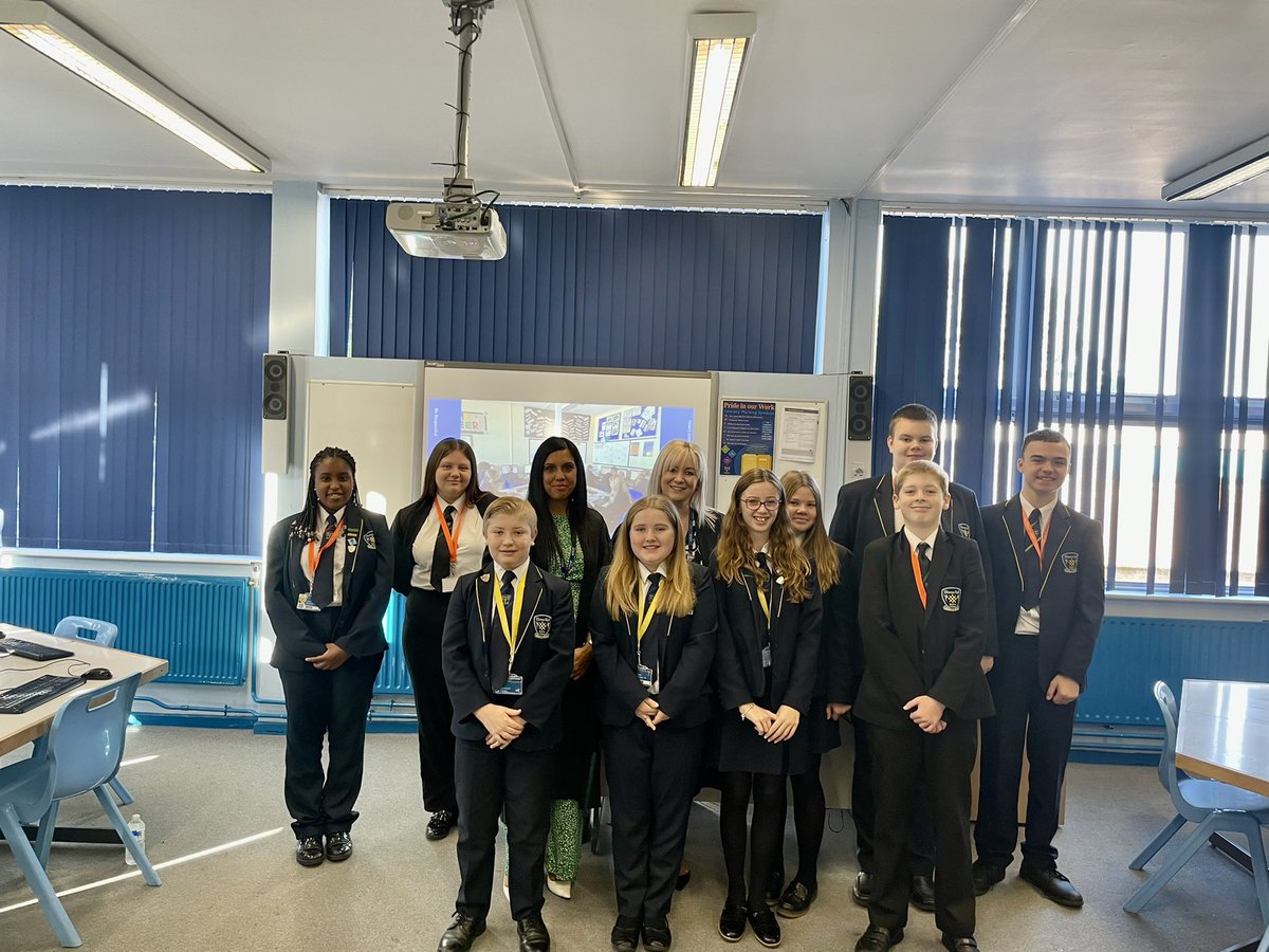 Open Evening was a success in Computing <a href="/MrsMcEvoy1/">Mrs McEvoy</a> <a href="/Mr_AJeer/">Mr Jeer</a> - however we couldn’t have done it without our brilliant helpers. Thank You <a href="/Elloweshallspo1/">Ellowes Hall Sports College</a>