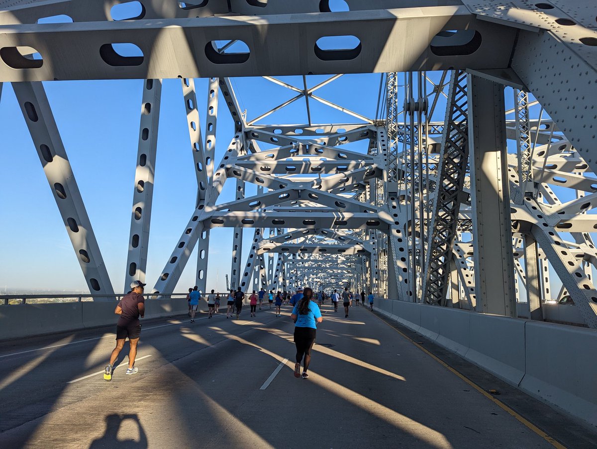 WrittenNRed's tweet photo. PR'ed for the Huey P race! (Missed my overall PR by 54 seconds) 🏃🏼‍♀️🏅 #GeauxOverIt https://t.co/BfQlckTJeE