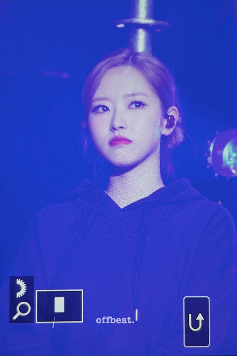 offbeat1113's tweet photo. 221015 울지마혜주🥲 #이달의소녀 #올리비아혜 https://t.co/sk8prS5Xgk