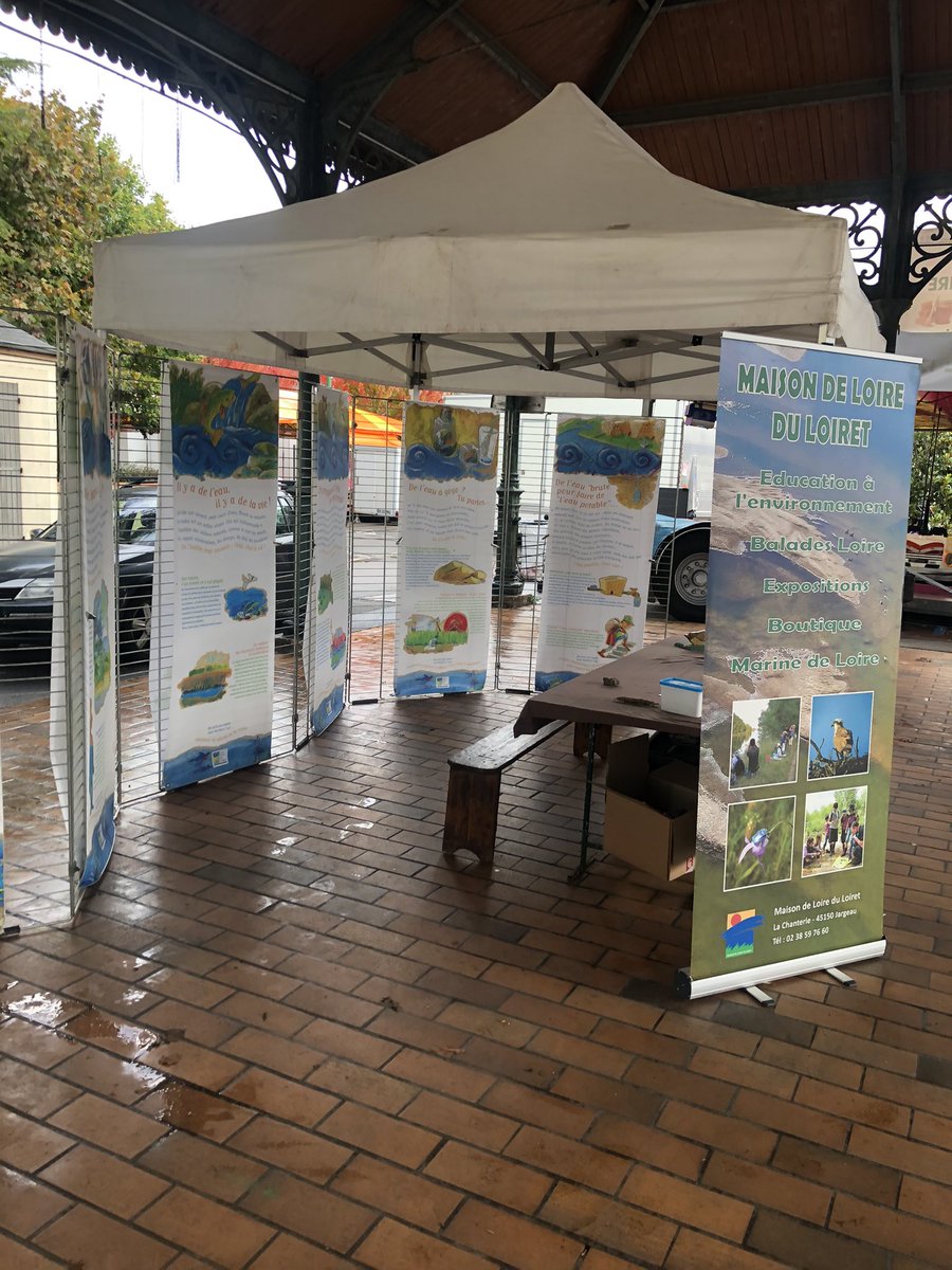 AAsj45's tweet photo. @FeteScience à jargeau avec #actionsciencejargeau et #maisonloire45. Nous partageons notre amour des sciences #numerique #chimique #mecanique… 🤩🤩🤩🤩@_CentreSciences https://t.co/jZDgFpdFj1