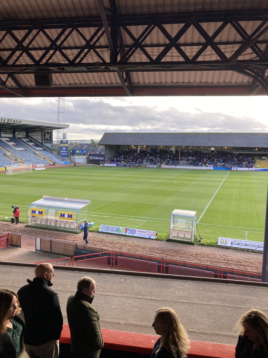 GlasgowDees's tweet photo. Come on Dundee #glasgowdees #thedee https://t.co/7r7M4r17mr