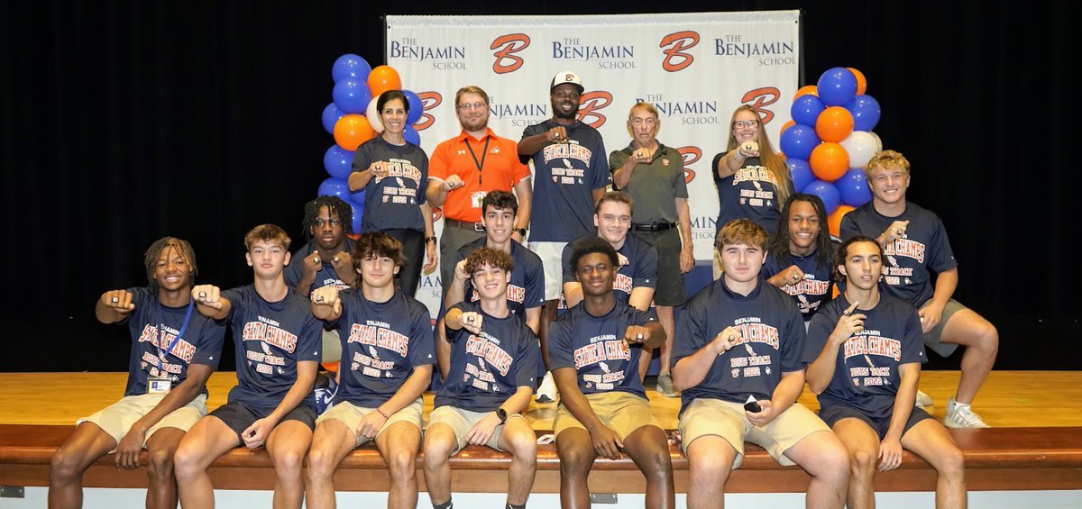 Barrett Saunders tweet media