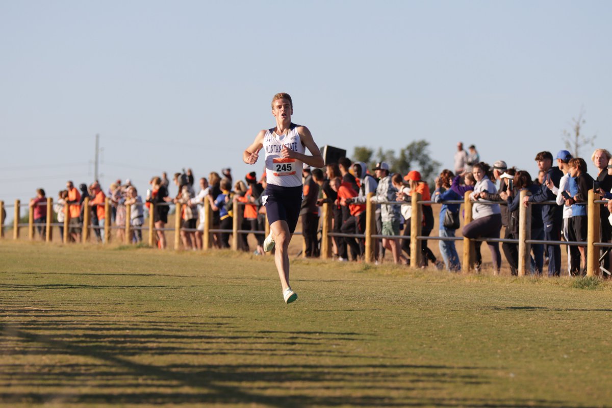 MSUBobcatsTFXC's tweet photo. CATS WIN PRE-NATS!

@dunkin_hamilton wins the 8K with a 23:28.8 and we make a big surge late to beat Cal Baptist 62-63!

#GoCatsGo https://t.co/uhbDAJB56x