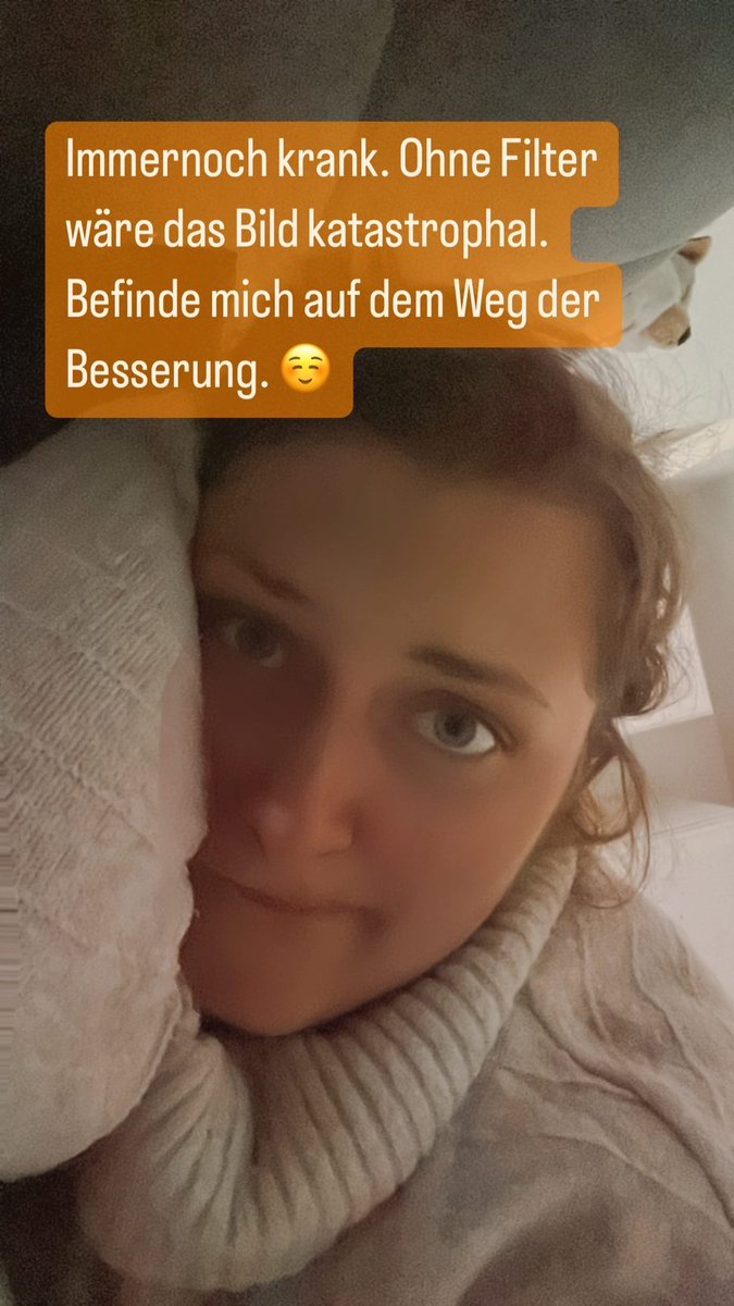 AliceEvilGaming's tweet photo. Corona hatte mich diese Woche voll im Griff. Montag konnte ich gar nicht aus dem Bett. Und die Nächte bis einschließlich Mittwoch auf Donnerstag hielten mich mit mindestens 39°C wach. Die Symptome flachen nun aber nach und nach ab und ich fühle mich jeden Tag fitter. https://t.co/rcnNfOeVJQ