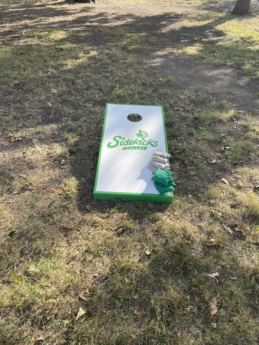 dgranados74's tweet photo. Come and see us and play some corm hole or soccer tennis to win some prizes.
Thanks to our friends at @SoccerInno for the soccer tennis court. https://t.co/toLxwCoaq7