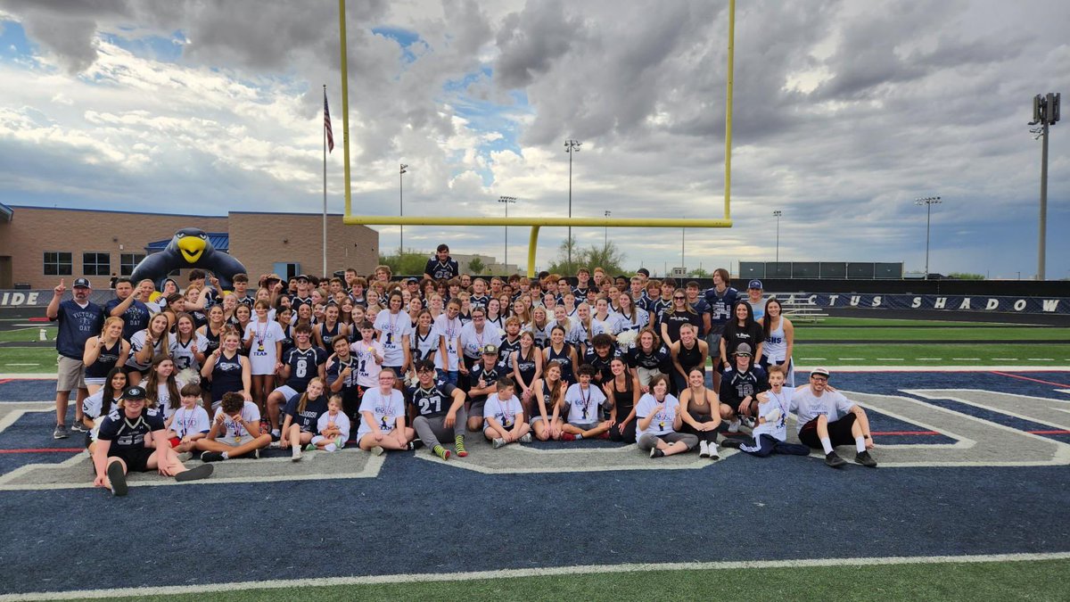 cort_monroe's tweet image. Proud Superintendent morning! One Team Day celebrating all our CCUSD students and families at Falcon Field this morning with CSHS Football, Pom, Cheer &amp;amp; staff and families. Victory! One team! @CSHS_Falcons @CaveCreekUSD93 @CSHSAthletics1 @CSHS_Pom @CS_Cheerleading