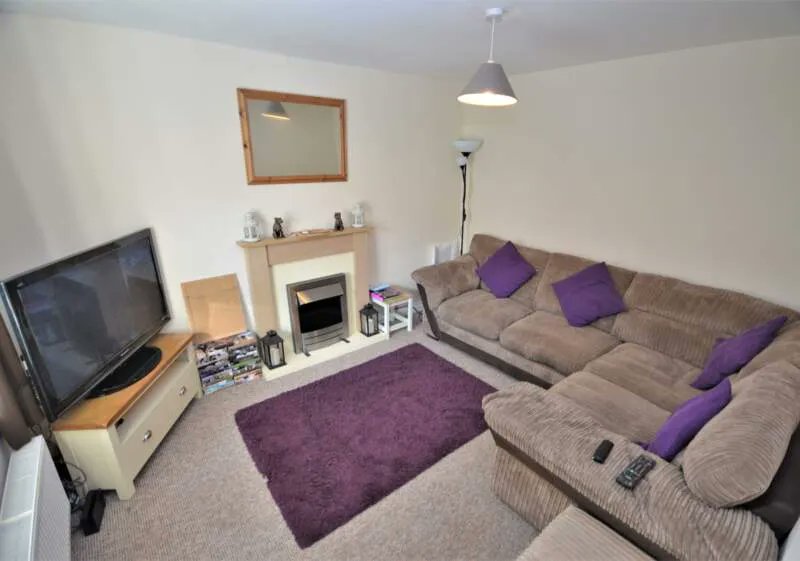 This family home combines modern living, with the convenience of a central position. Ideal investment #property for those looking as a buy to #let. 

🛏️4 bedrooms
🏡 Janes Court, #Tiverton 
💰Guide Price £255,000 
🌐 seddons.com/view-property/… 
📞01884 253500

#InvestmentProperty