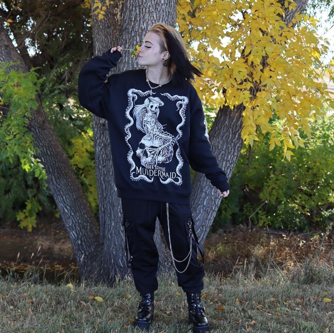 VampireFreaks's tweet photo. We are head over fin for this pic of @noteasybeinwheezy in our Little Murdermaid Hoodieπ
#goth #emo #alternative #altfashion #emostyle #gothicfashion #gothsweater #altstyle #punkfit #darkdisney #spookyfit #spookyszn #noteasybeinwheezy #vampirefreaks #alternativefashion #goths https://t.co/GejcR7RtCn