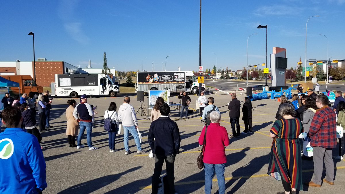 CreatingCovYYC's tweet image. Starting off our Saturday with an awesome day of community building with @VivoYourLife @ParksFdnCalgary @NorthernHills
#CommunityByCommunity #PlaceMatters