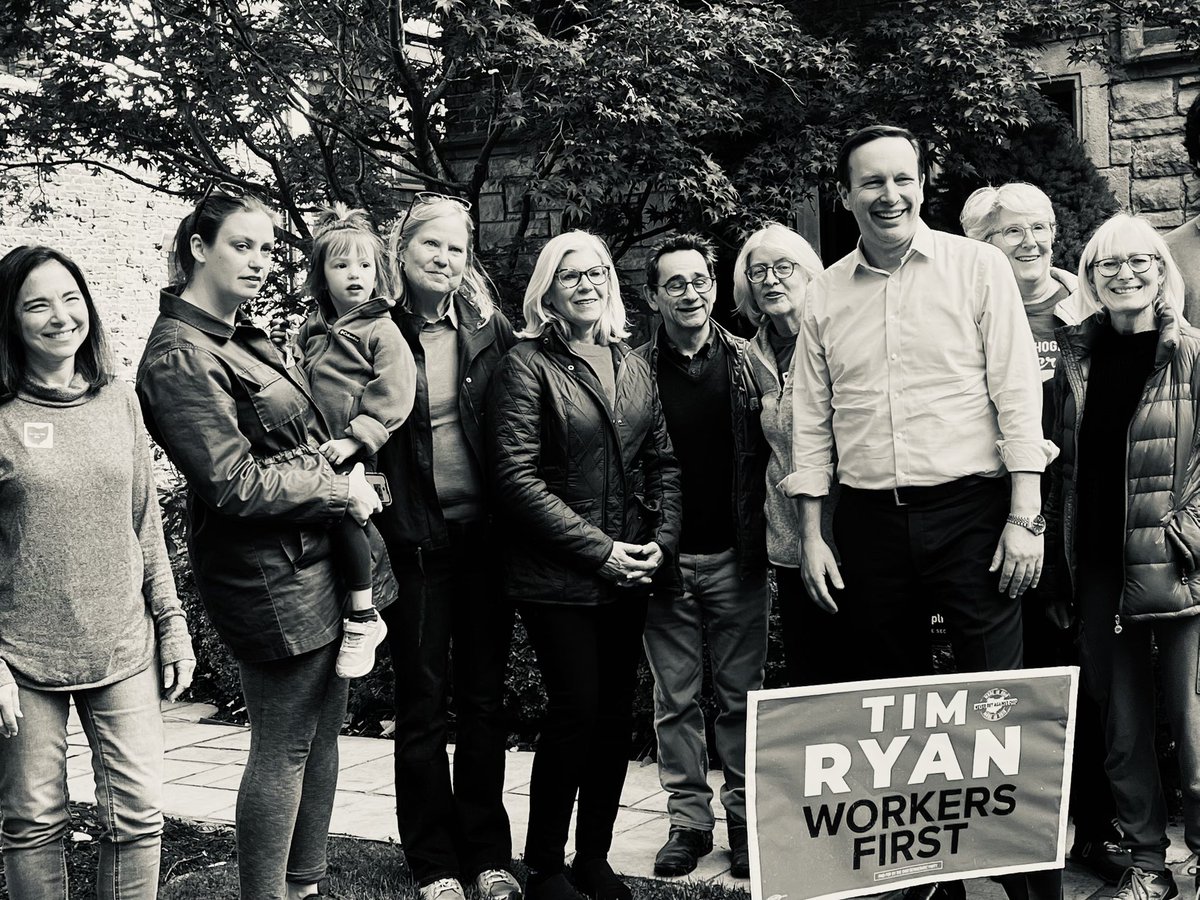 ChrisMurphyCT's tweet photo. I’m in Ohio today to support my good friend @TimRyan. Started by visiting a rolling canvass in Shaker Heights. Met with one wave of enthusiastic door knockers ready to hit the streets! https://t.co/Xh22AwKsMv