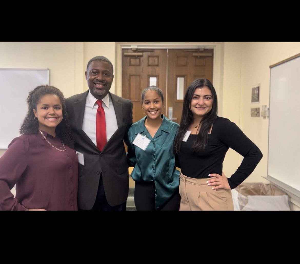 kurtsenior_'s tweet photo. Great to meet these fabulous young teachers who are grounded in the work. Representation matters.
#NTOY22 https://t.co/w9PahVgohq