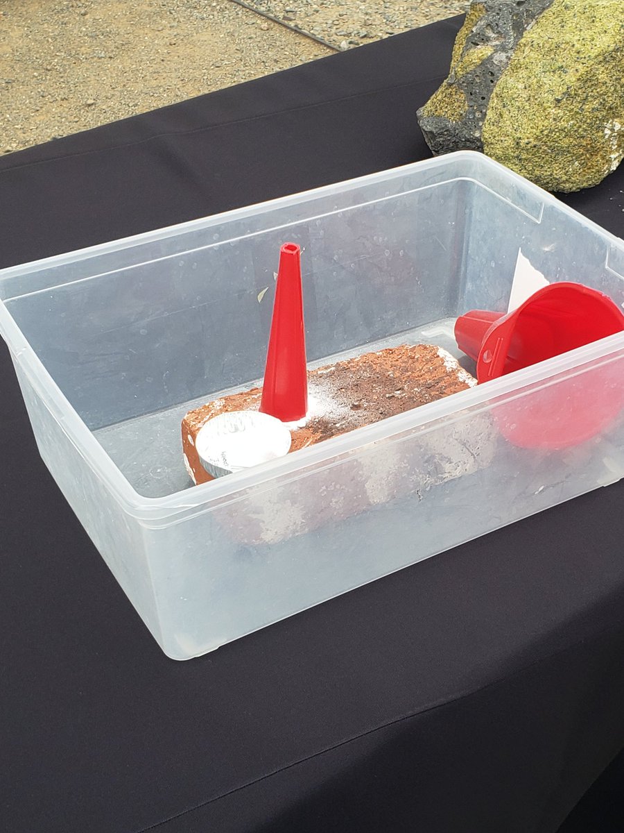 volcanic_mind's tweet photo. In between trash can eruptions, we have a baking soda and vinegar volcano to compare eruptions where gas pressure can escape https://t.co/M6mM6CCp2R