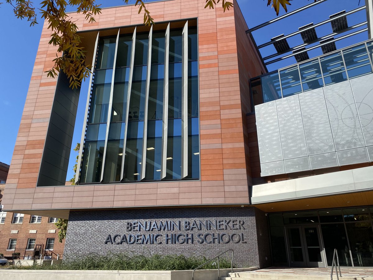 Anita Berger tweet media