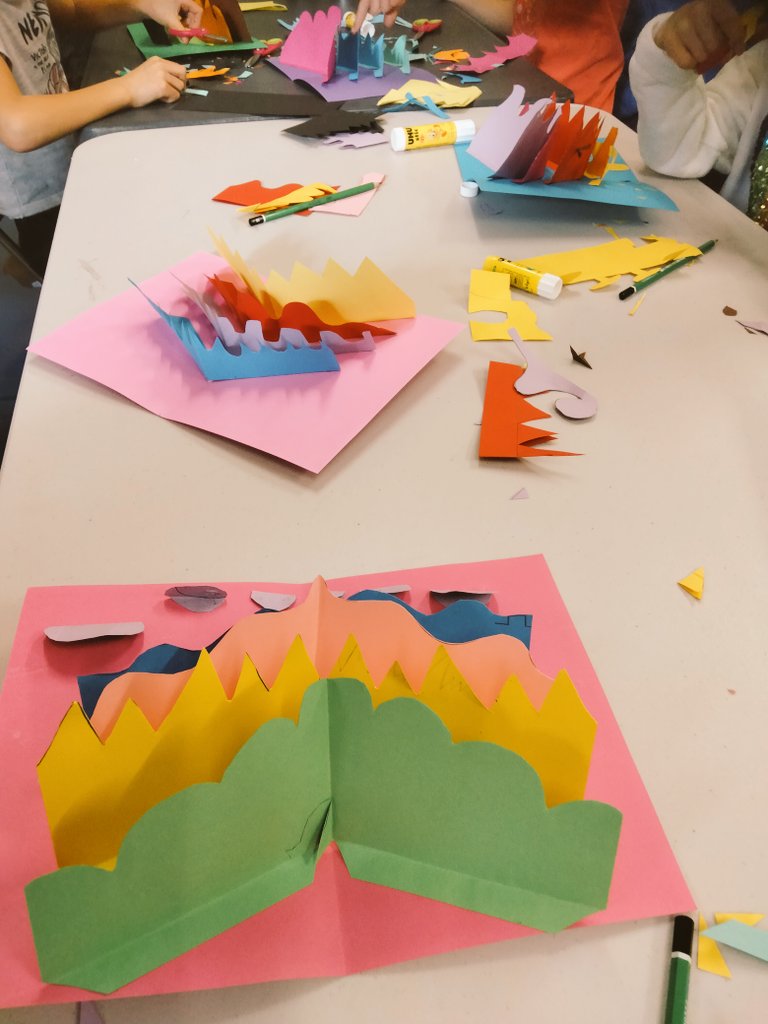 Atelier Pop Up en direct du Salon des Métiers d'art du Plateau Briard #artisandart #artisanat #metierdart #transmission