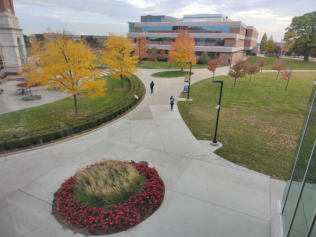 Big shoutout to <a href="/kessentiniglp/">Marouane Kessentini</a> <a href="/julia_rubin1/">Julia Rubin</a> Shahar Maoz for organizing a memorable <a href="/ASE_conf/">ASE 2024</a> excellent program, social events and plenty of opportunities to make new friends and connections 🇺🇲🌃🍔🤠