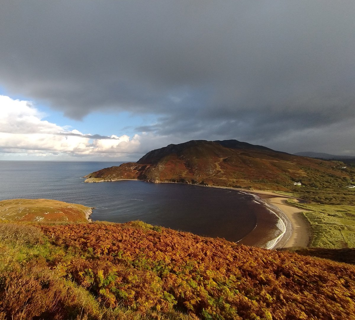 IrelandSolas's tweet photo. Looking towards the Urris Hills and Port Ban Beach on a Saturday morning. Nature is glowing in the autumn light.

#fortdunree #urrishills #beach #wildatlanticway #SaturdayMorning #autumn #autumncolours #hiking #walking #Inishowen #Donegal #Ireland #guidedtoursinireland https://t.co/OmjKbalmG4