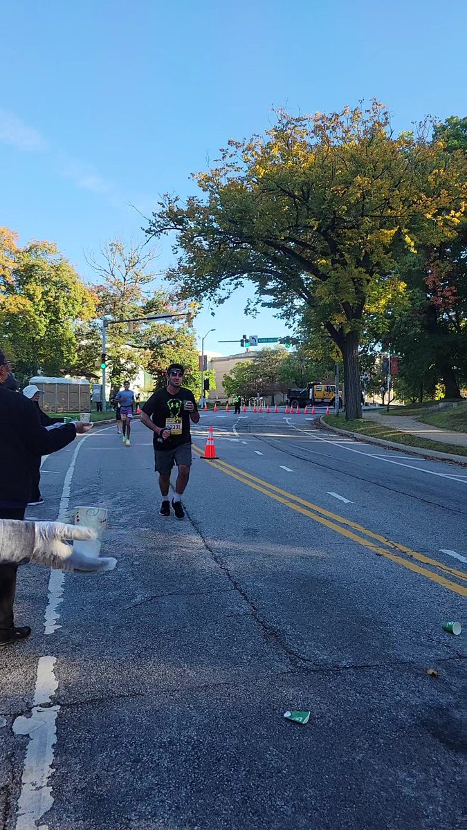 runSue19's tweet photo. Working Water Stop 3 at the Baltimore Running Festival today!!!! Great job runners!!!!
#teamultra #brrc #waterstop3 #baltimoreruns #bmoreruns https://t.co/Vr0XjHIvDd