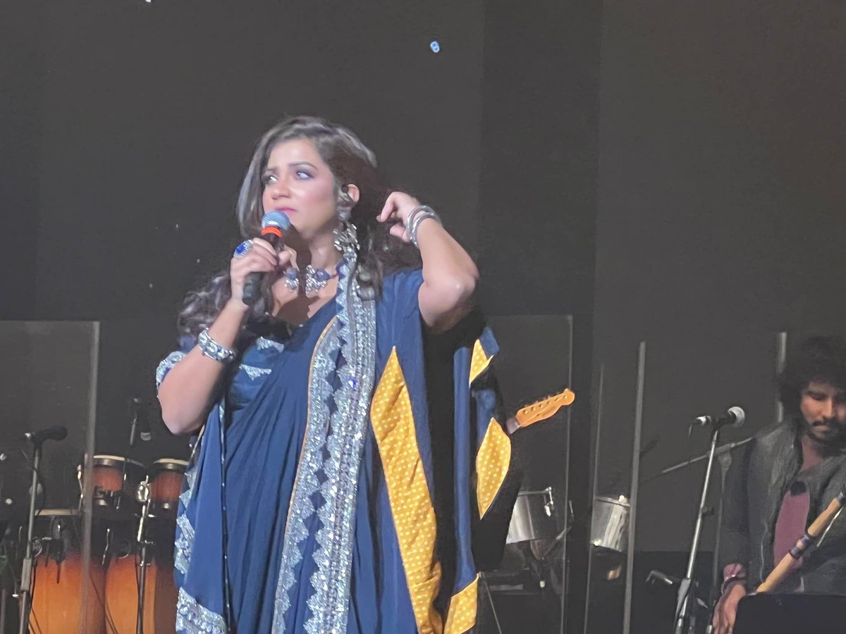 Surma_SG's tweet photo. Stunning Shreya♥💛
#LiveInPerth
#20YrsOfSG https://t.co/saoCprWHs5