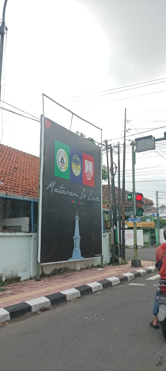umatbernafas's tweet photo. segar dan penuh makna 
panjang umur hal hal baik.

wes akh sek ngngo kaos/atribut termasuk stiker"neng helm, neng sleman dan kota termasuk,janti,berbah,jl solo ,jec dan sekitarnya

tnpa rasa takut berlebihan sudh mulai biasa pakai atribut pss,psim,di jogja

rasane nyenengke ‼️ https://t.co/88DV91PPB7