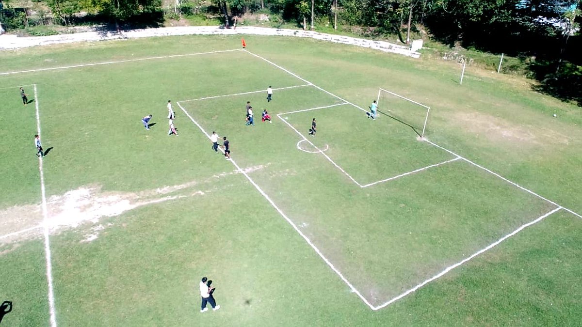AlamDar1917's tweet photo. GENERAL BIPIN RAWAT FOOTBALL PREMIER LEAGUE

A #football premier league in memory of General Bipin Rawat was inaugurated at Chhamkot. The tournament is being organised by #IndianArmy in collaboration with #Sports Association Karnah.🇮🇳

#Kupwara 
#Kashmir 
#jammukashmir https://t.co/VQUmA5V6zo