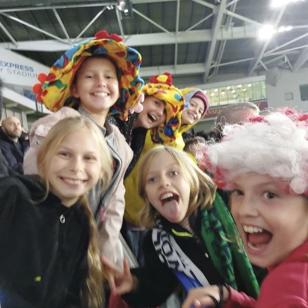 Enjoying this great photo of some of our girls football team members supporting the England #Lionesses last Tuesday in the match against Czech Republic at the Amex Stadium ⚽️
#ifyoucanseeityoucanbeit #falmer