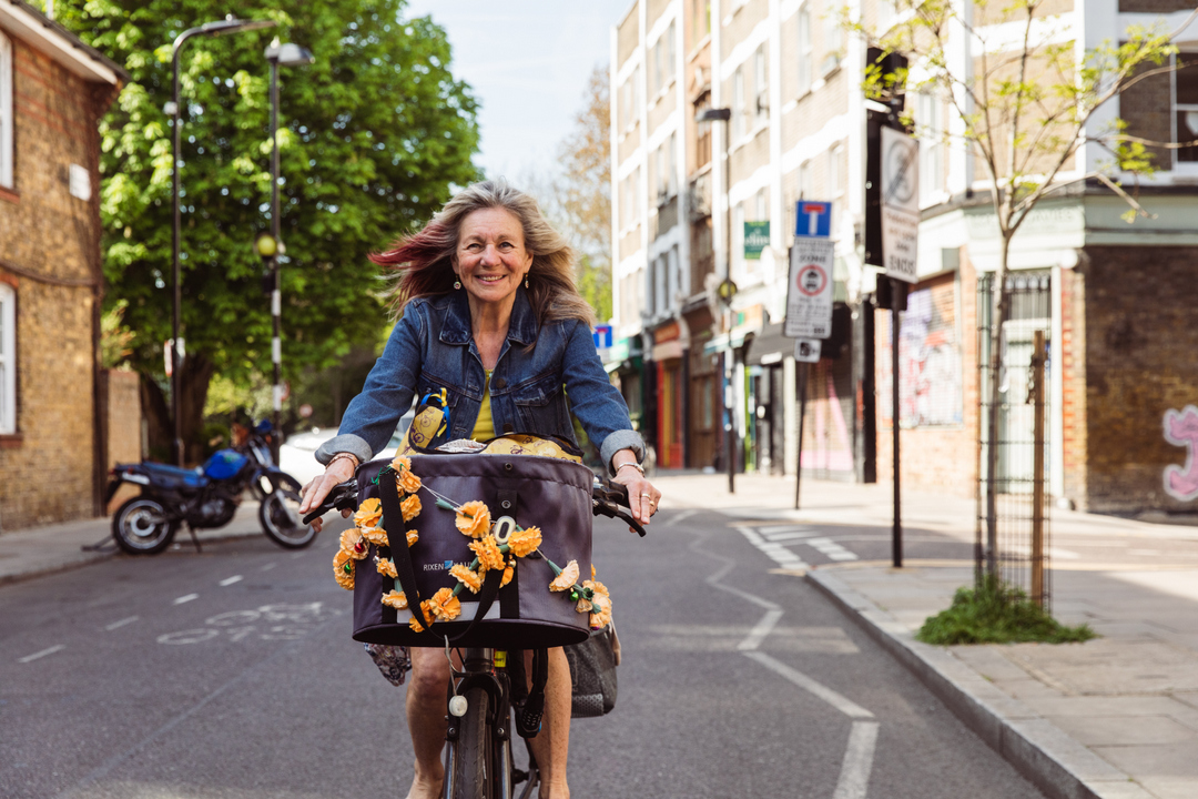 BikeIsBestHQ's tweet photo. When was the last time you ENJOYED driving to the shops? #BikeIsBest https://t.co/F1UuiTx7cU