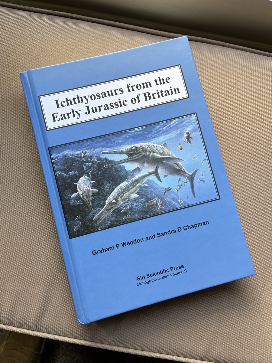 moononthebones's tweet photo. Very pleased to get a copy through the post. Graham and Sandra have packed so many pages full of glorious #ichthyosaur information and images https://t.co/ZZCmubm0p0