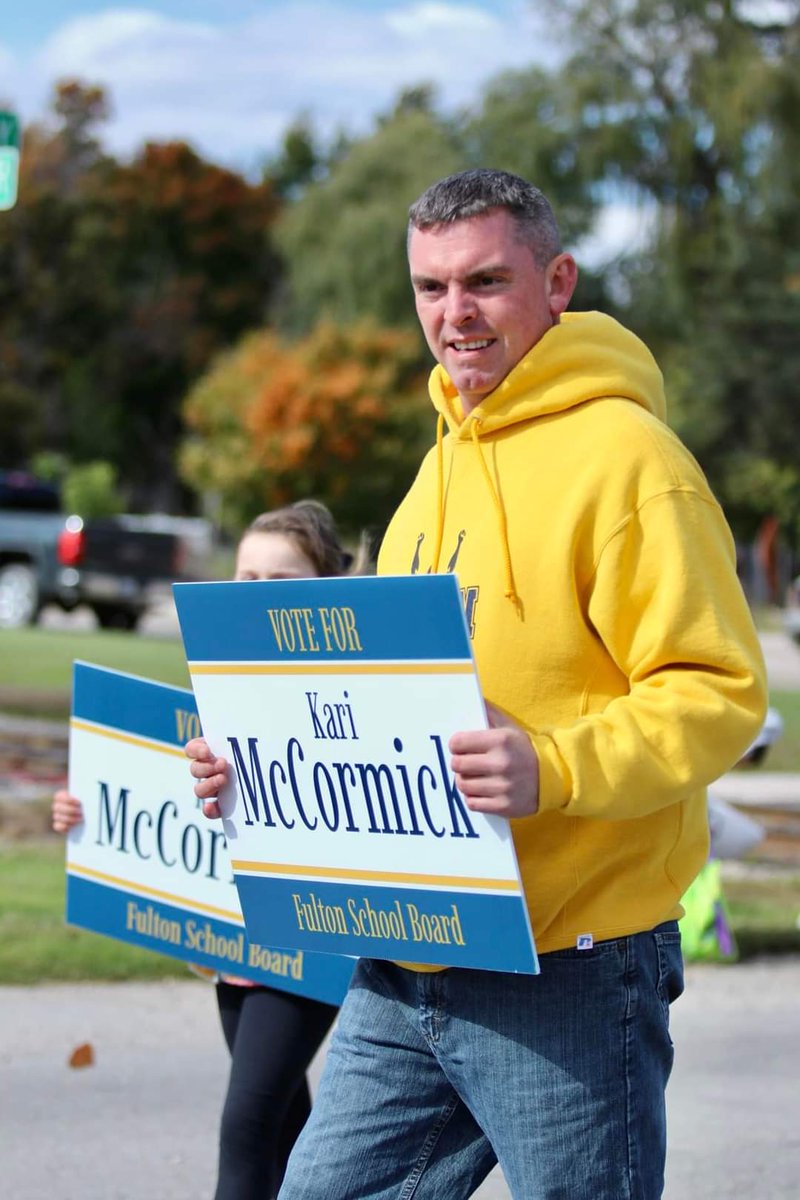 KariMcCormick20's tweet photo. See you at the polls Nov 8 💙💛 https://t.co/LcXbXsuNYQ